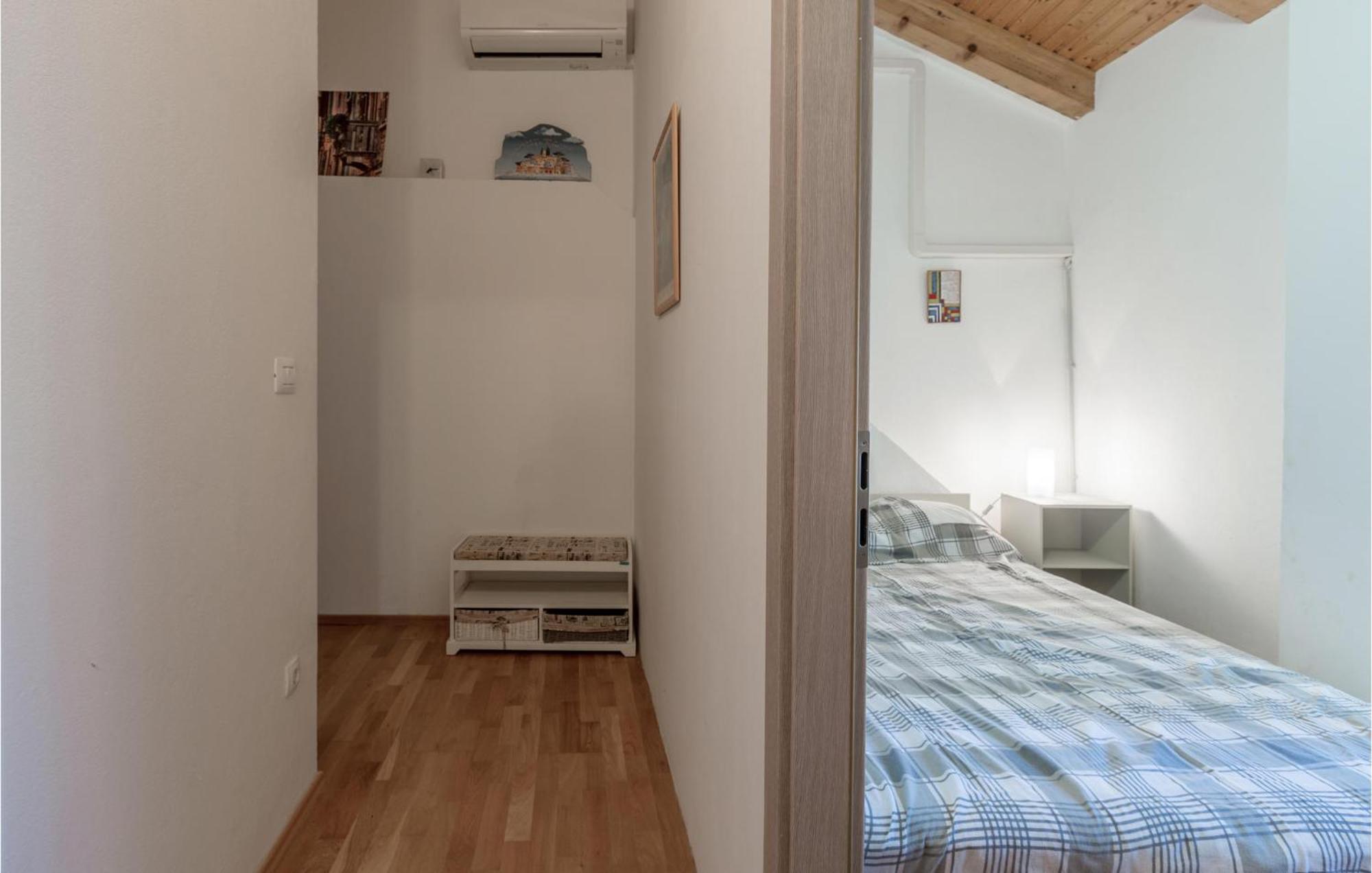 2 Bedroom Stunning Home In Bale Extérieur photo