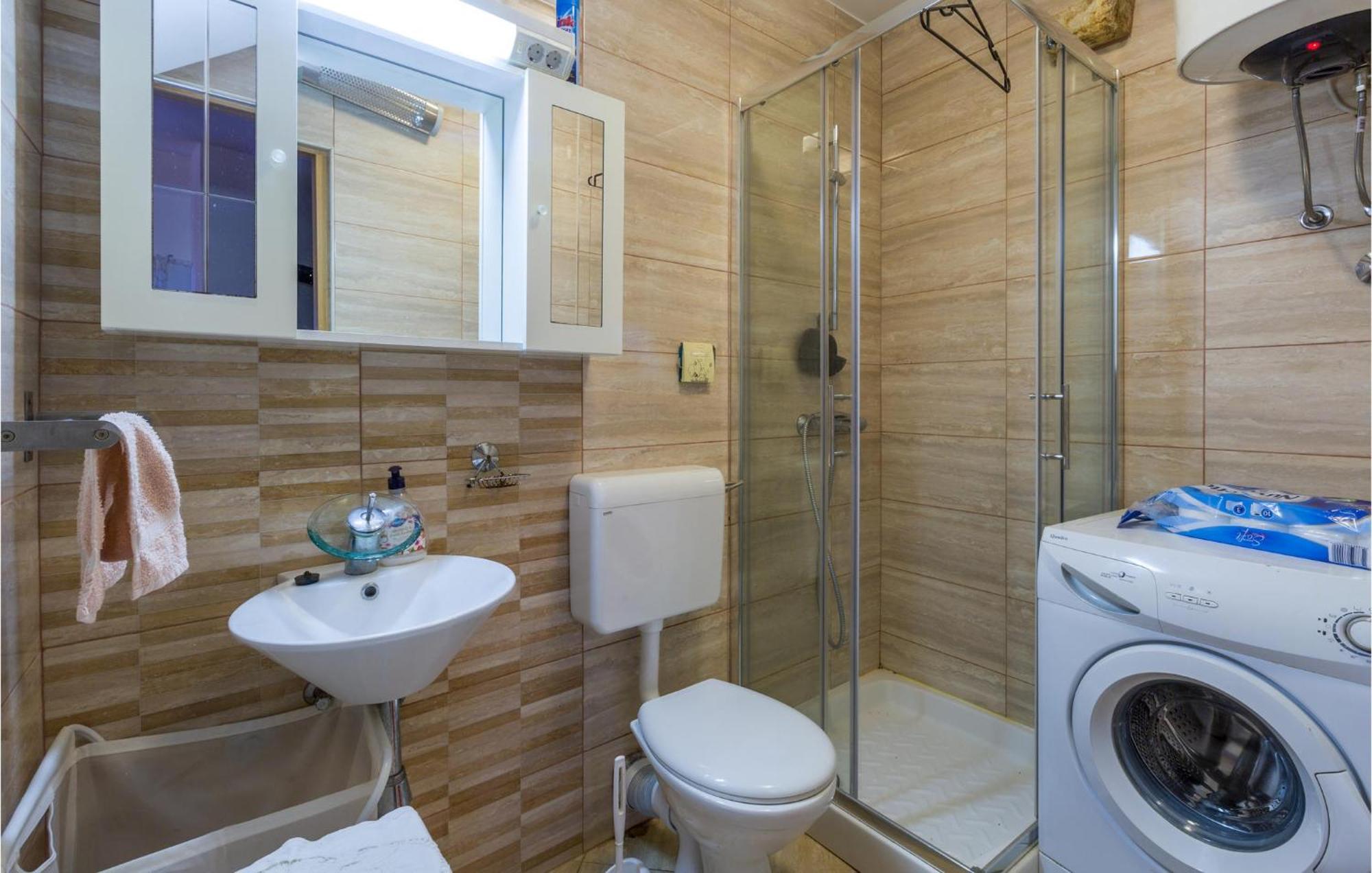 2 Bedroom Stunning Home In Bale Extérieur photo
